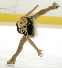 alta poza patinajul artistic